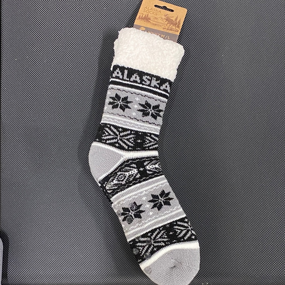 Arctic Circle Enterprises Alaska Nordic Snowflakes Socks - Gray/Black Brand New